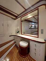 Yacht Anemos cabin