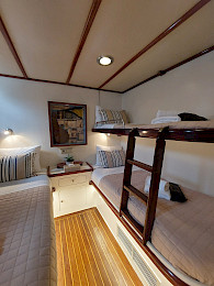 Yacht Anemos cabin