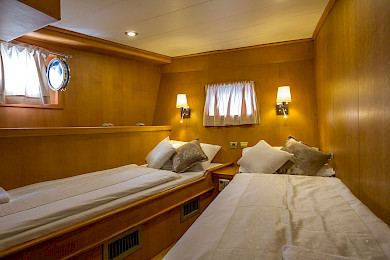 Yacht Morning Star cabin