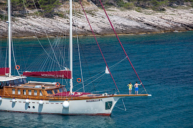 Yacht Morning Star side view