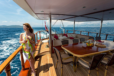 Yacht Morning Star aft