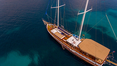 Yacht Kadena aerial view