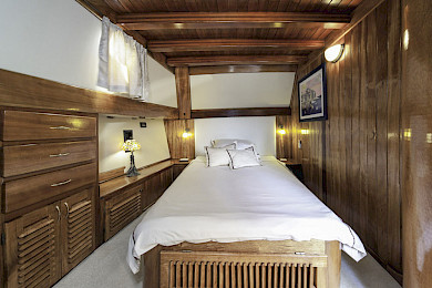 Yacht Libra cabin