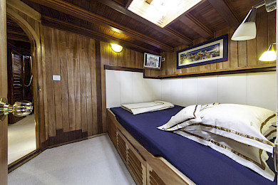 Yacht Libra cabin