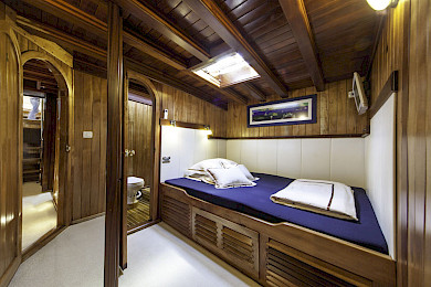 Yacht Libra cabin