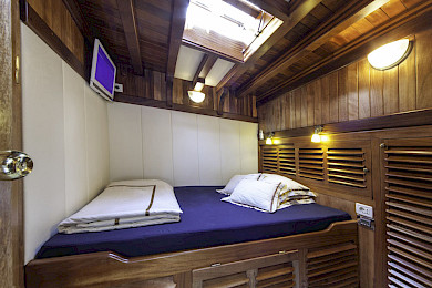 Yacht Libra cabin