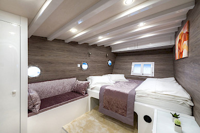 Yacht Andjeo cabin