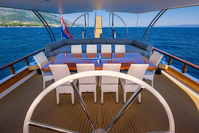 Yacht Andjeo dining table