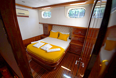 Yacht Luce del Mare cabin