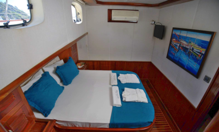 Yacht Luce del Mare cabin