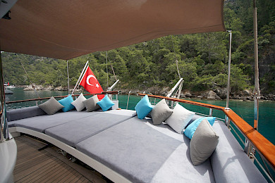 Yacht Luce del Mare aft