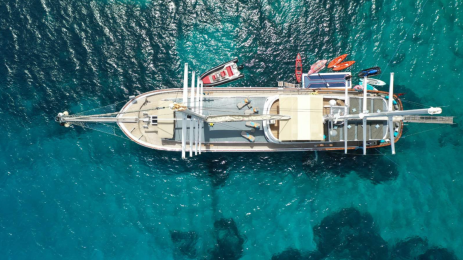 Yacht Luce del Mare aerial view