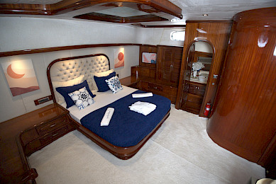 Yacht Luce del Mare cabin