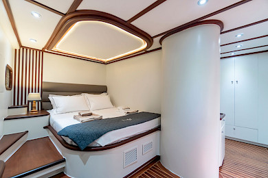 Yacht Luja cabin