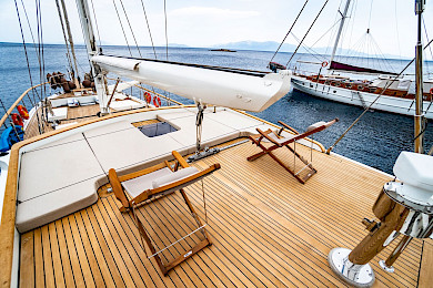 Yacht Luja deck