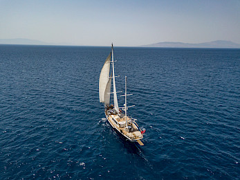 Yacht Luja aerial view