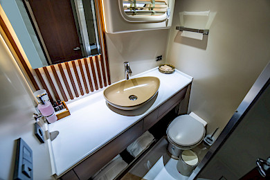 Yacht Luja cabin bathroom