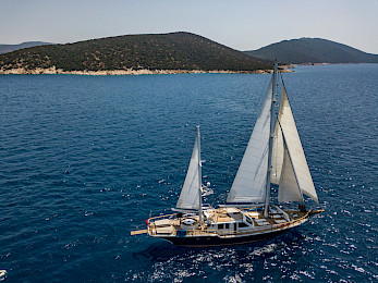 Yacht Luja aerial view