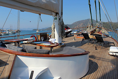 Yacht Grande Mare deck