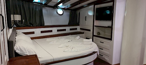 Yacht Grande Mare cabin