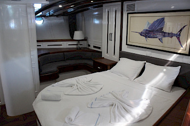 Yacht Grande Mare cabin