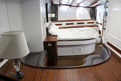 Yacht Grande Mare cabin