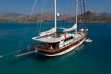 Yacht Serenity 86 on anchor