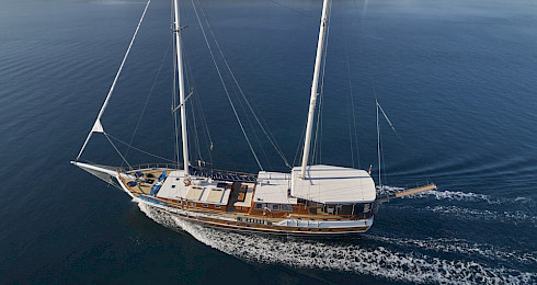 Yacht Perla aerial view