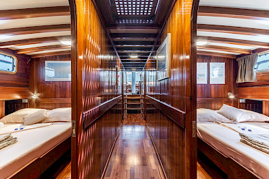 Yacht Angelica hallway