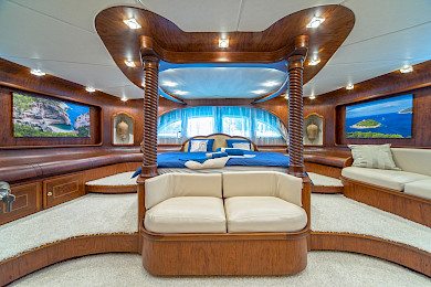 Yacht Alba cabin