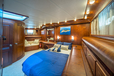 Yacht Alba cabin