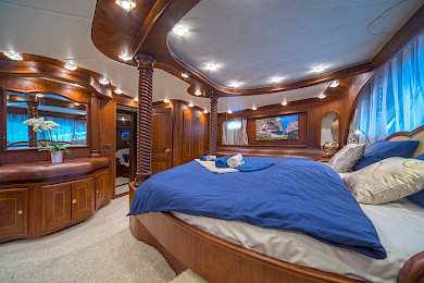 Yacht Alba cabin