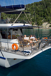 Yacht Alba aft