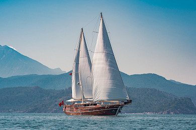 Yacht Lycian Queen sailing