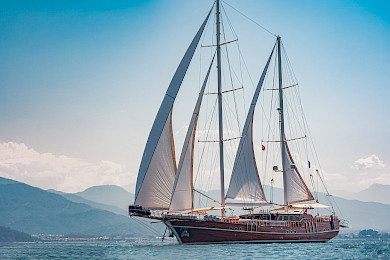 Yacht Lycian Queen sailing