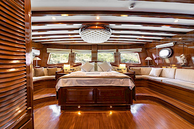 Yacht Lycian Queen cabin