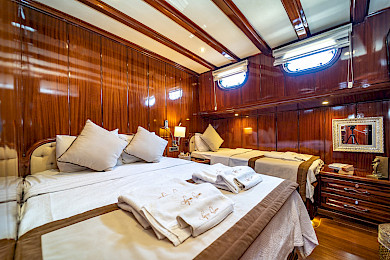 Yacht Lycian Queen cabin