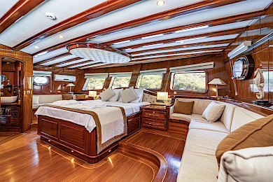 Yacht Lycian Queen cabin