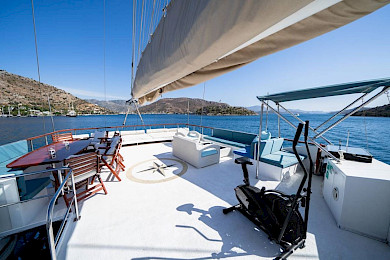 Yacht White Swan deck