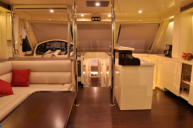 Yacht Siyu saloon