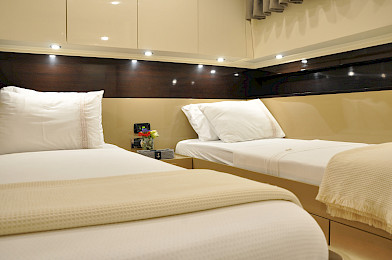 Yacht Siyu cabin