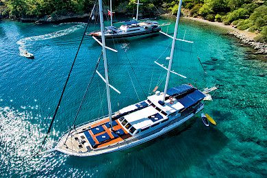 Yacht Maske aerial view