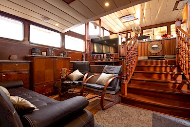 Yacht Summer Princess saloon