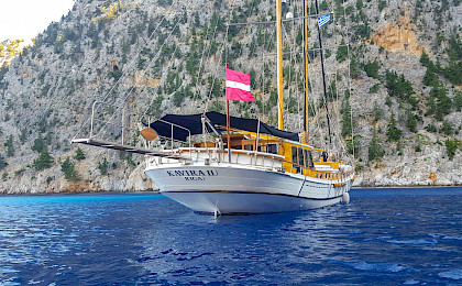 Yacht Kavira II on anchor