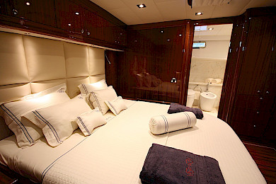 Yacht Didi cabin