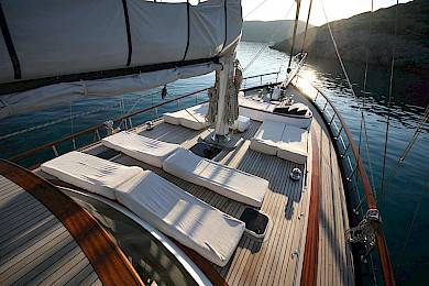 Yacht Didi deck