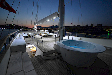 Yacht Gul Sultan Jacuzzi