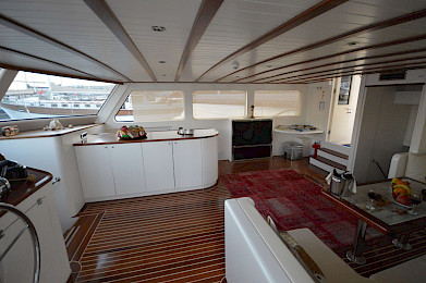 Yacht Gul Sultan saloon