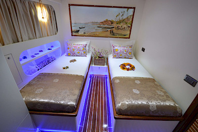 Yacht Gul Sultan cabin