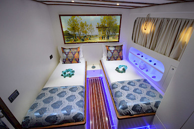 Yacht Gul Sultan cabin